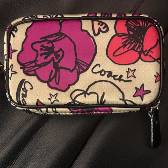 Coach Handbags - Coach Rare 2012 Poppy Kyra Sm Camera Wristlet EUC Line is no longer made